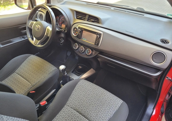 Toyota Yaris cena 39999 przebieg: 128568, rok produkcji 2014 z Warszawa małe 596